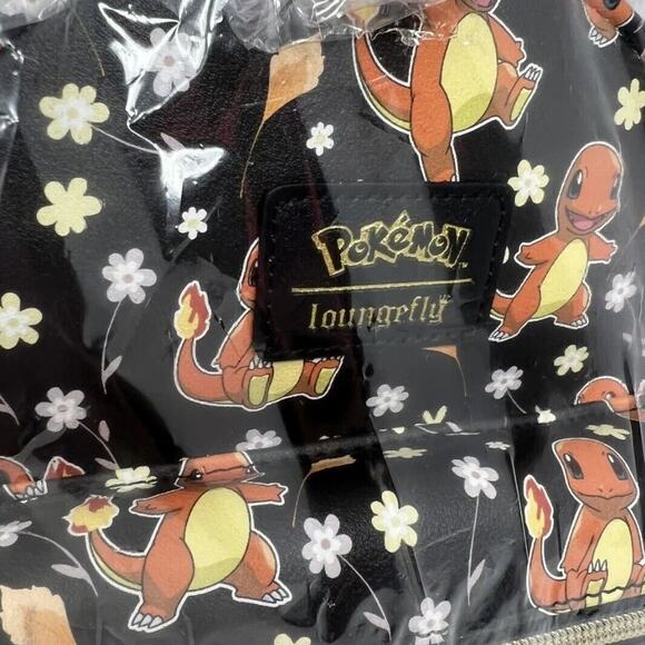 Loungefly Charmander Daisy Mini Backpack Bag Daisies POKÉMON All Over Print Blk main image 6